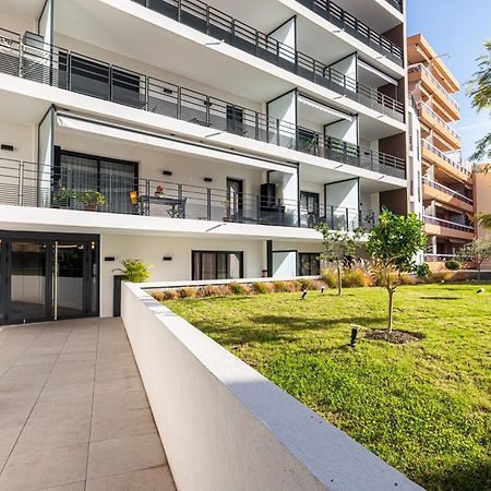 Queen Riviera : Climatisation, Parking, Terrasse Menton Exterior photo